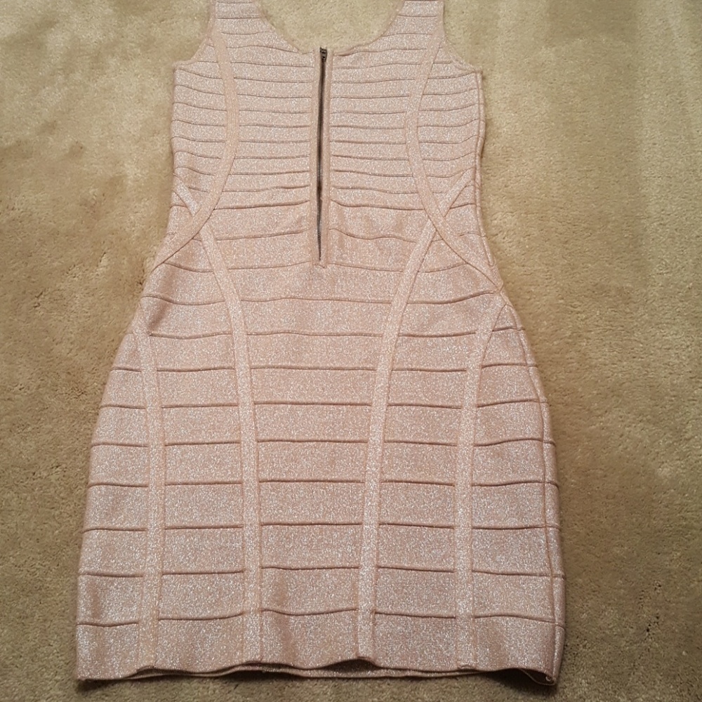 Dress - Picture 4 of 4